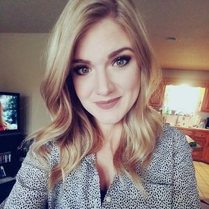 Meet your Posher, Lacey-jaye